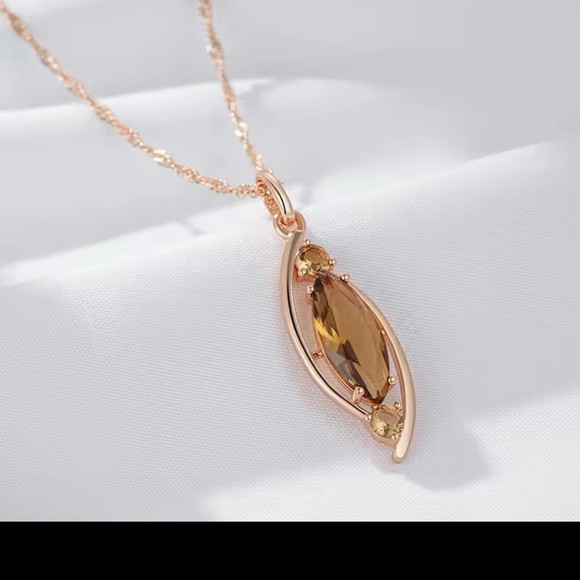 Light Brown Crystal Pendant Necklace for Women 585 Rose Gold Necklace - Picture 3 of 5